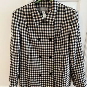 Liz Claiborne -Vintage 1980s suit jacket. Black and white check pattern.